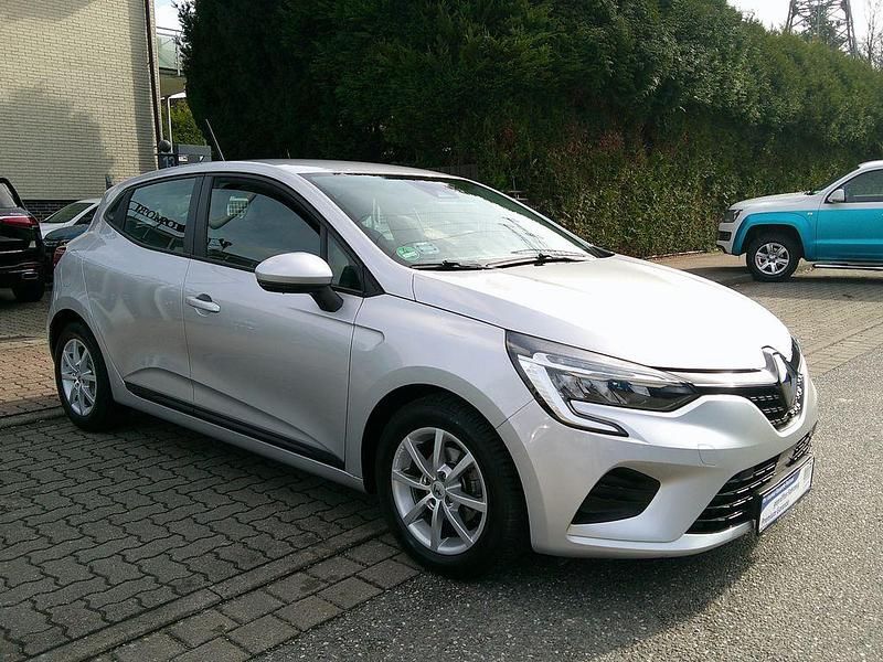 Gebraucht Renault Clio V Zen 67 PS (49 kW) 2021 Silber Limousine