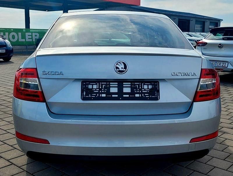 Second-hand Skoda Octavia Elegance 179 CP (131 kW) 2013 Argintiu Berlinǎ