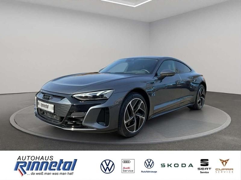 Daytonagrau perleffekt Gebraucht 2023 Audi e-tron GT quattro Comfort Limousine | 63.799 € (Etwas zu teuer) - Bild 1/4