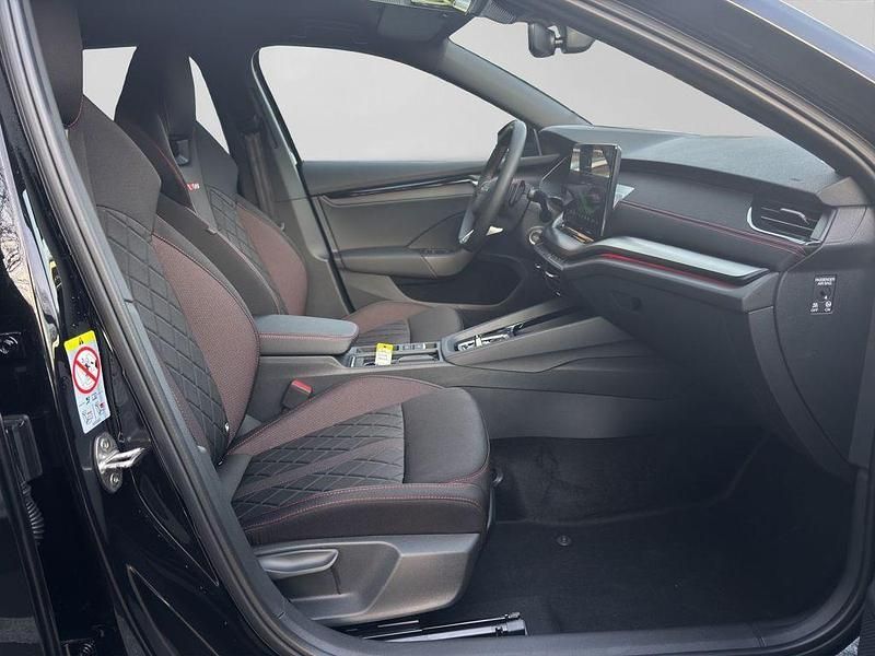 Neu Skoda Octavia RS 265 PS (194 kW) 2025 Schwarz Kombi