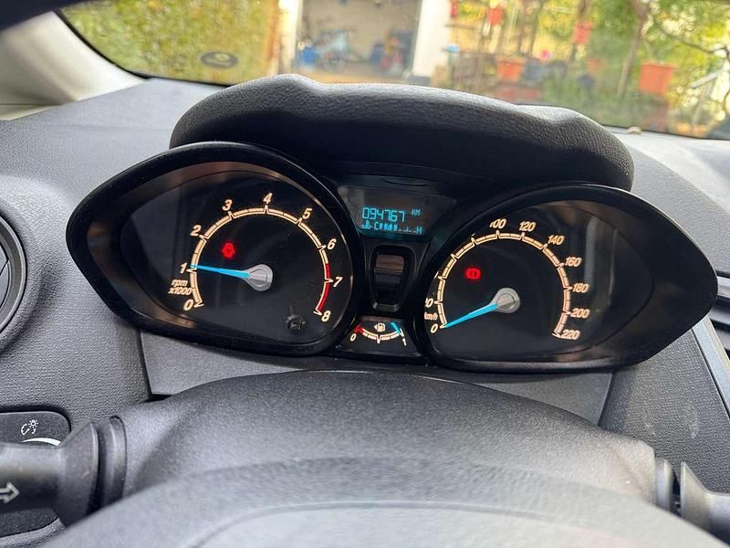 Gebraucht Ford Fiesta SYNC Edition 60 PS (44 kW) 2013 Blau Limousine