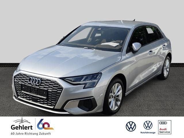 Silber Gebraucht 2022 Audi A3 Sportback Basis Limousine | 23.900 € (Guter Preis) - Bild 1/4