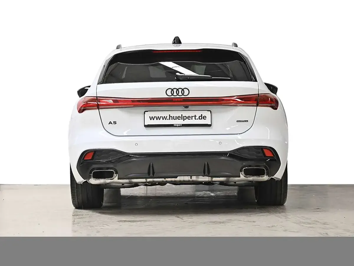Gebraucht Audi A5 367 PS (269 kW) 2026 Gletscherweiß metallic Kombi