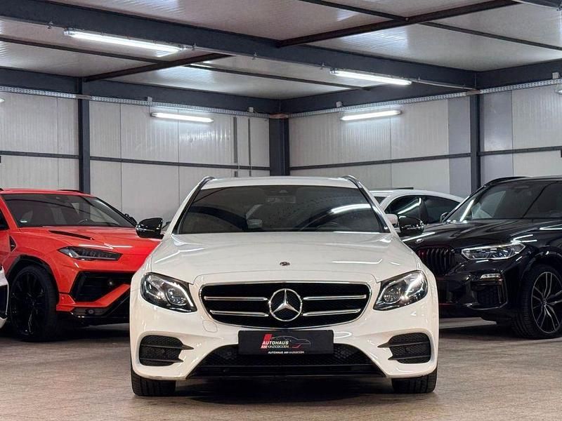 Gebraucht Mercedes E300 194 PS (142 kW) 2019 Weiß Kombi