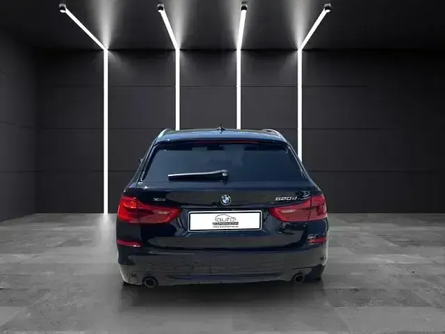Gebraucht BMW 520 Sport Line 190 PS (139 kW) 2020 Schwarz Kombi