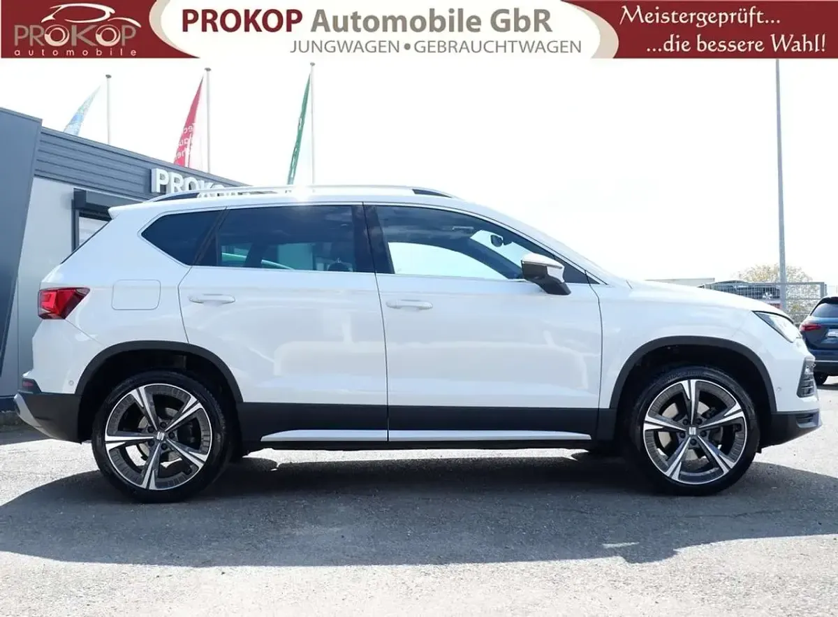Używany Seat Ateca 4Drive 190 KM (139 kW) 2022 Biały SUV