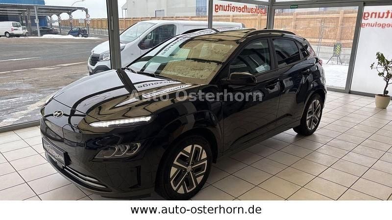 Gebraucht Hyundai Kona Trend 100 kW (136 PS) 2022 Schwarz SUV