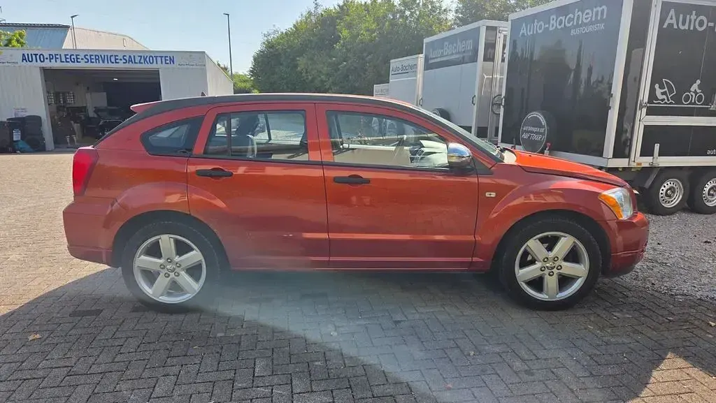 Gebraucht Dodge Caliber SE 150 PS (110 kW) 2010 Braun Kleinwagen