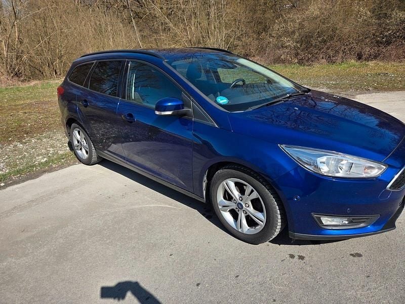 Second-hand Ford Focus 125 CP (91 kW) 2015 Albastru Break