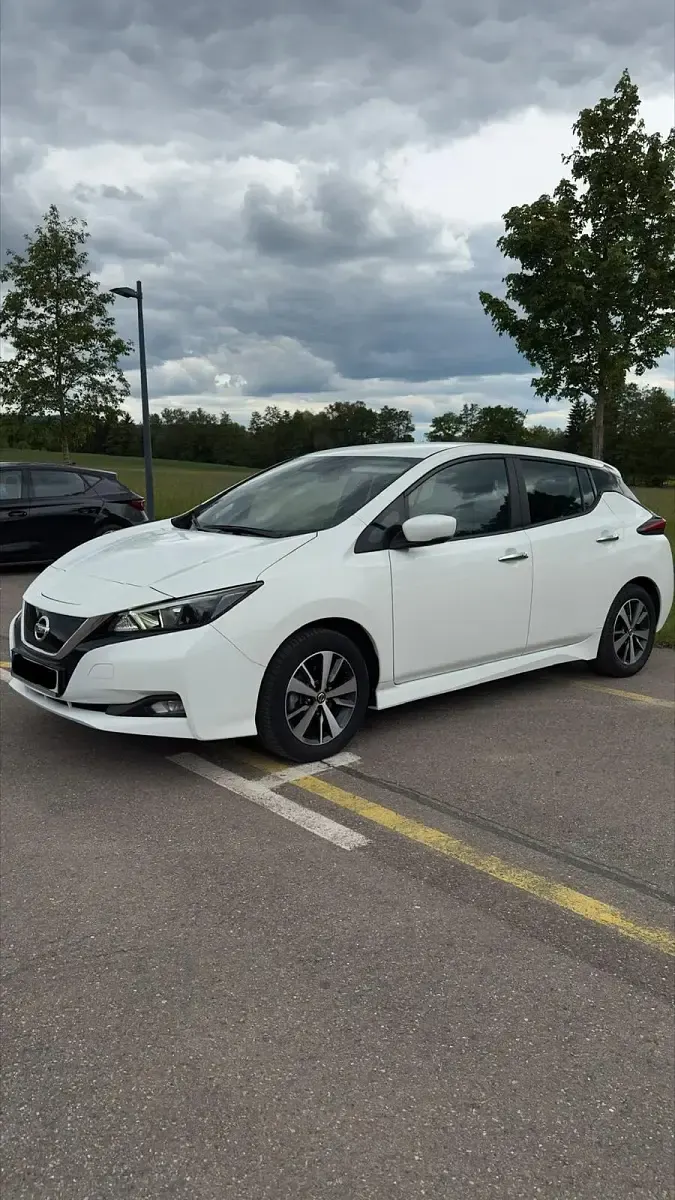Gebraucht Nissan Leaf 110 kW (150 PS) 2022 Weiß Kleinwagen