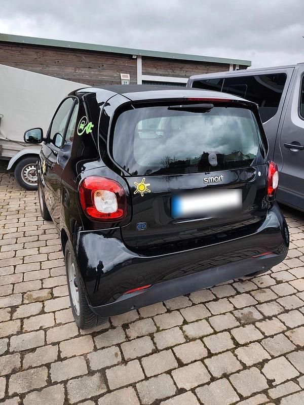 Gebraucht Smart ForTwo Coupé 41 kW (56 PS) 2021 Schwarz Kleinwagen