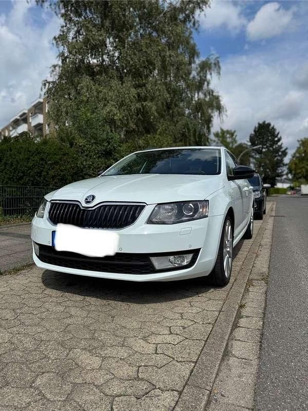 Gebraucht 2015 Skoda Octavia Kombi | 11.000 € (Guter Preis) - Bild 1/4