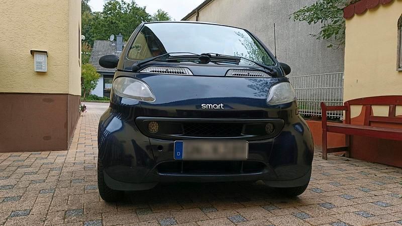 Blau Gebraucht 1998 Smart ForTwo Coupé Kleinwagen | 1.950 € (Fairer Preis) - Bild 1/4