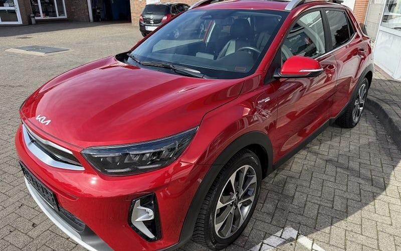 Gebraucht Kia Stonic Platinum 120 PS (88 kW) 2022 Rot SUV