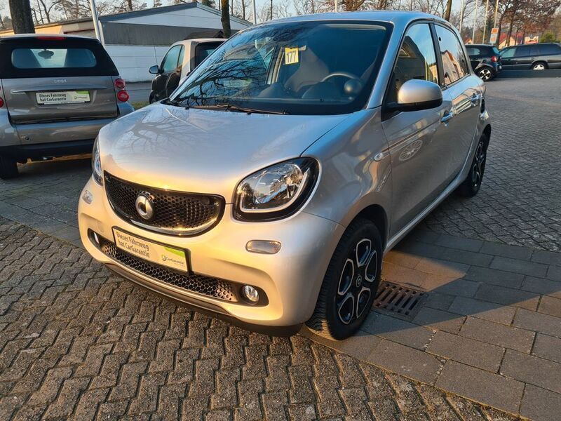 Silber Gebraucht 2016 Smart ForFour Passion Kleinwagen | 11.990 € (Fairer Preis) - Bild 1/4