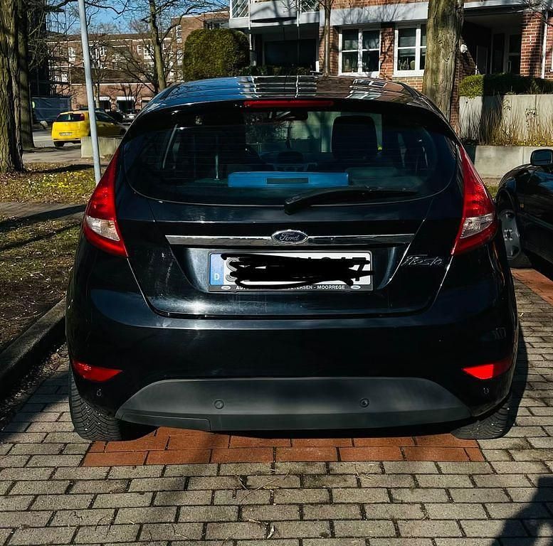 Gebraucht Ford Fiesta Titanium 82 PS (60 kW) 2011 Schwarz Kleinwagen