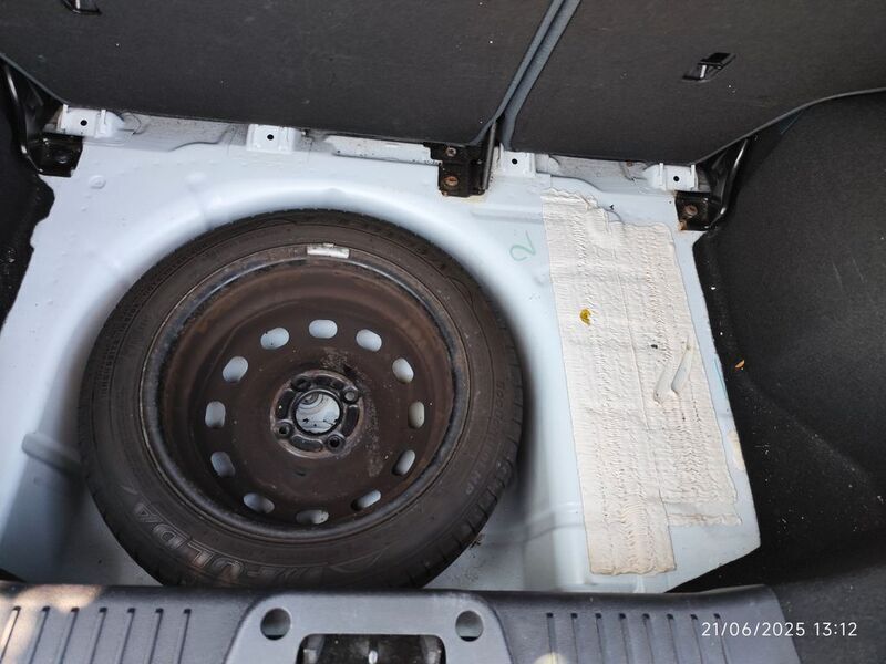 Gebraucht Ford Fiesta Champions Edition 60 PS (44 kW) 2012 Weiß Kleinwagen