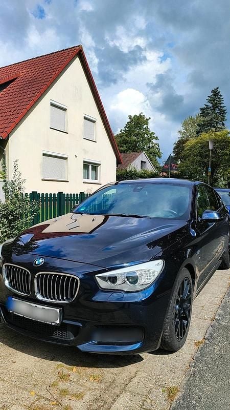 Blau Gebraucht 2015 BMW 530 Coupé | 16.500 € - Bild 1/4