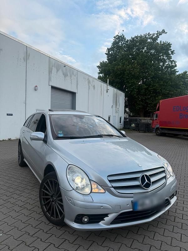 Silber Gebraucht 2008 Mercedes R320 Van / Kleinbus | 4.000 € (Superpreis) - Bild 1/4