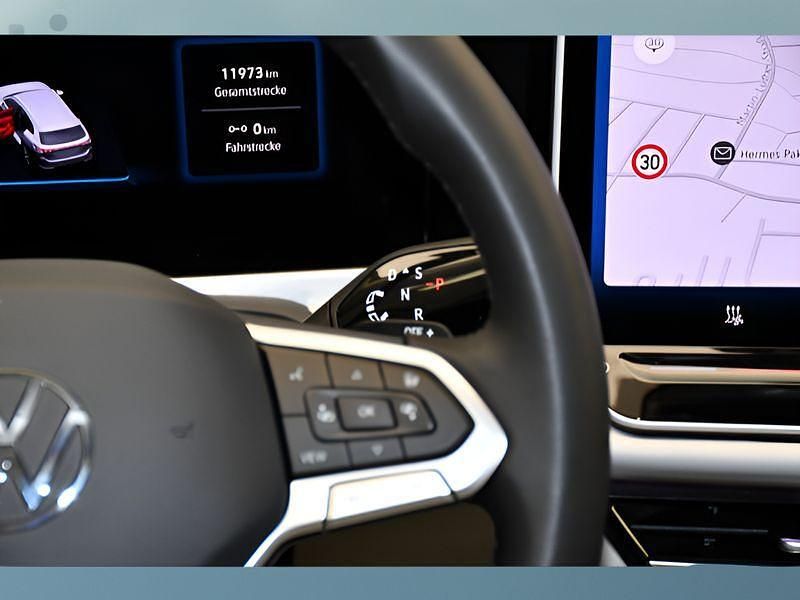 Gebraucht VW Passat 272 PS (200 kW) 2024 Silber Kombi