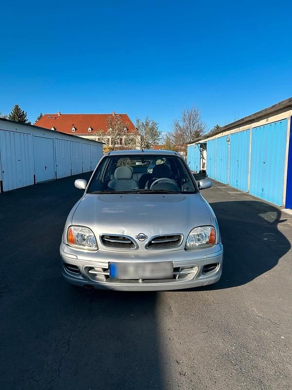 Gebraucht Nissan Micra 60 PS (44 kW) 2002 Silber Kleinwagen
