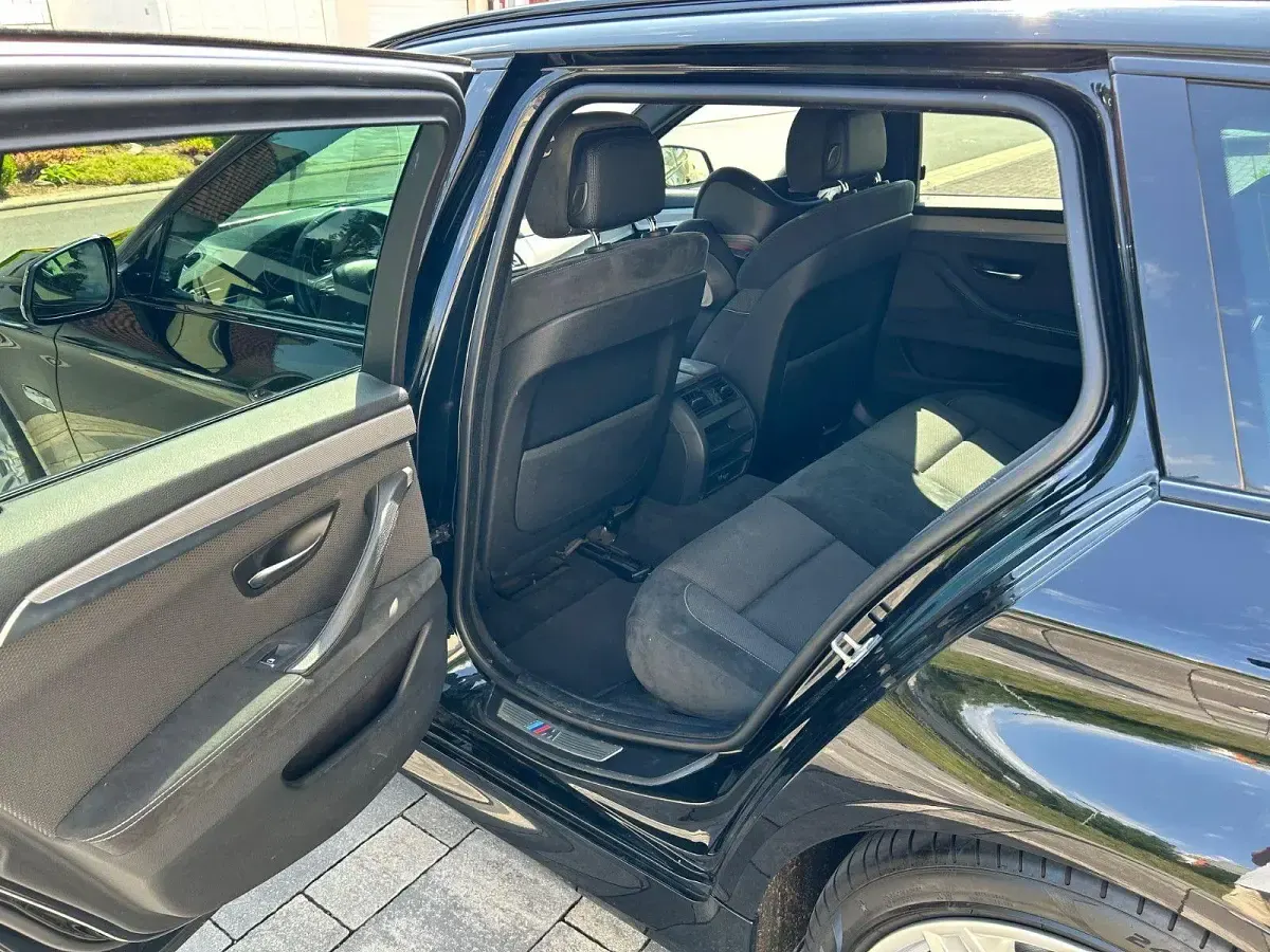 Używany BMW 520 Performance 184 KM (135 kW) 2012 Czarny Kombi