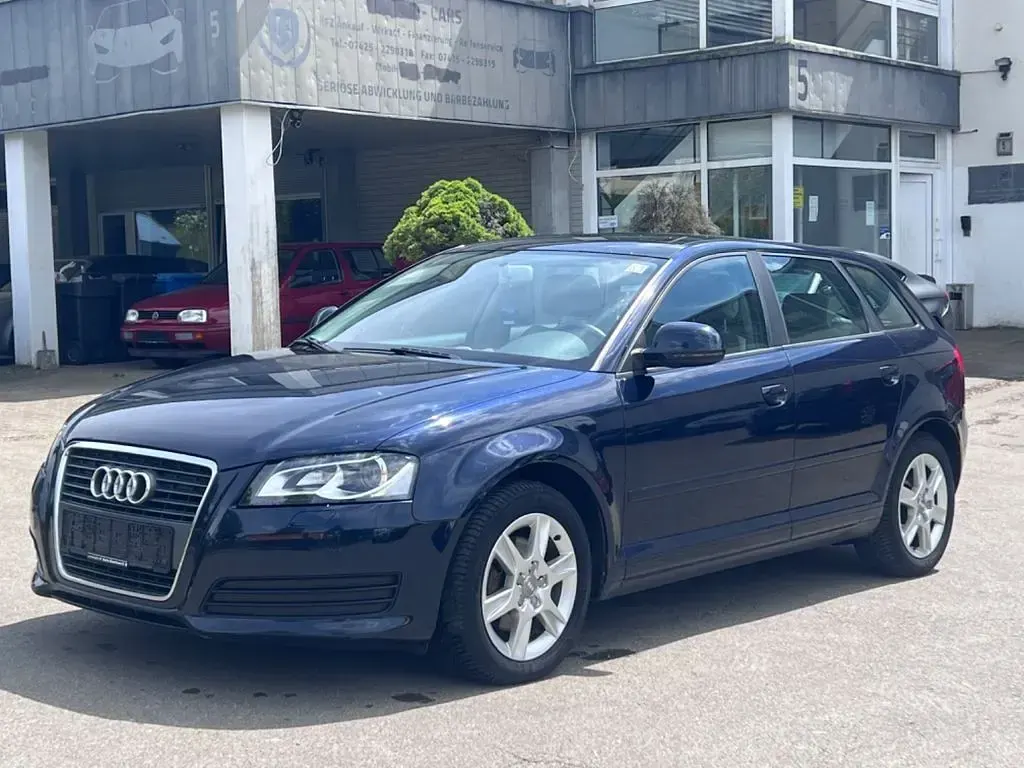 Gebraucht Audi A3 Attraction 125 PS (91 kW) 2009 Blau Kleinwagen