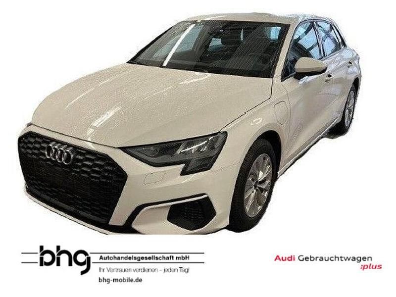 Weiss Gebraucht 2022 Audi e-tron Advanced SUV | 24.930 € (Fairer Preis) - Bild 1/4