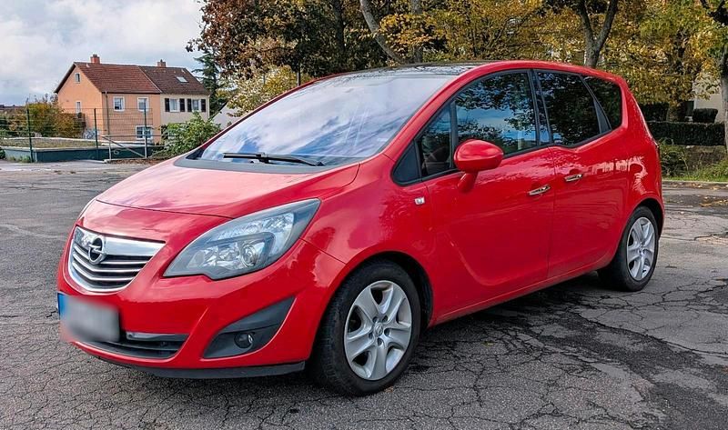 Gebraucht Opel Meriva 101 PS (74 kW) 2011 Rot Van / Kleinbus
