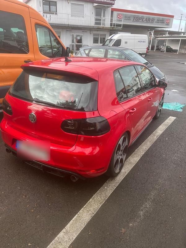 Gebraucht VW Golf VI GTI 200 PS (147 kW) 2011 Rot Kleinwagen