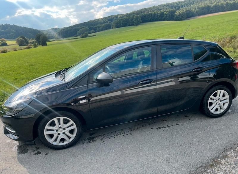 Gebraucht Opel Astra 150 PS (110 kW) 2021 Schwarz Limousine