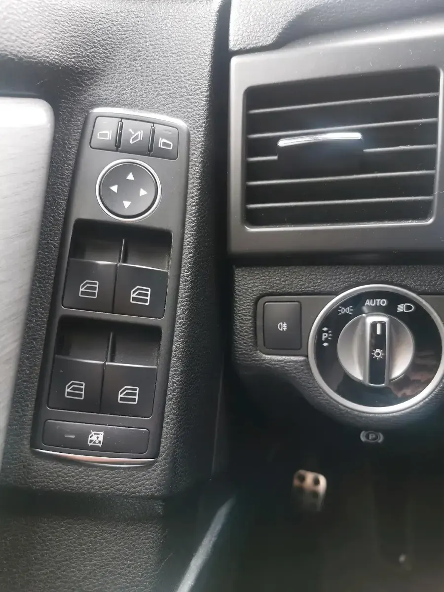Gebraucht Mercedes GLK220 170 PS (125 kW) 2012 Silber SUV