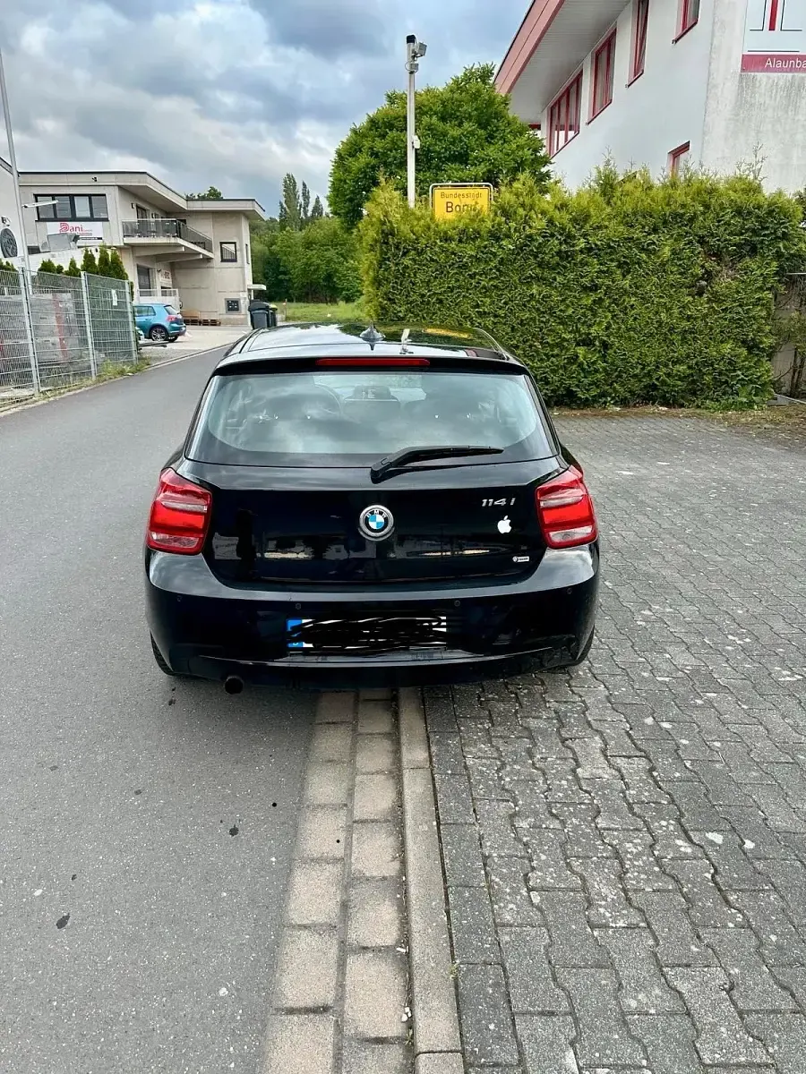 Gebraucht BMW 114 102 PS (75 kW) 2012 Schwarz Kleinwagen