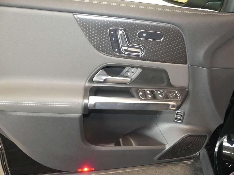 Gebraucht Mercedes EQB300 Advanced Plus 167 kW (228 PS) 2024 Kosmosschwarz  metalliclack SUV