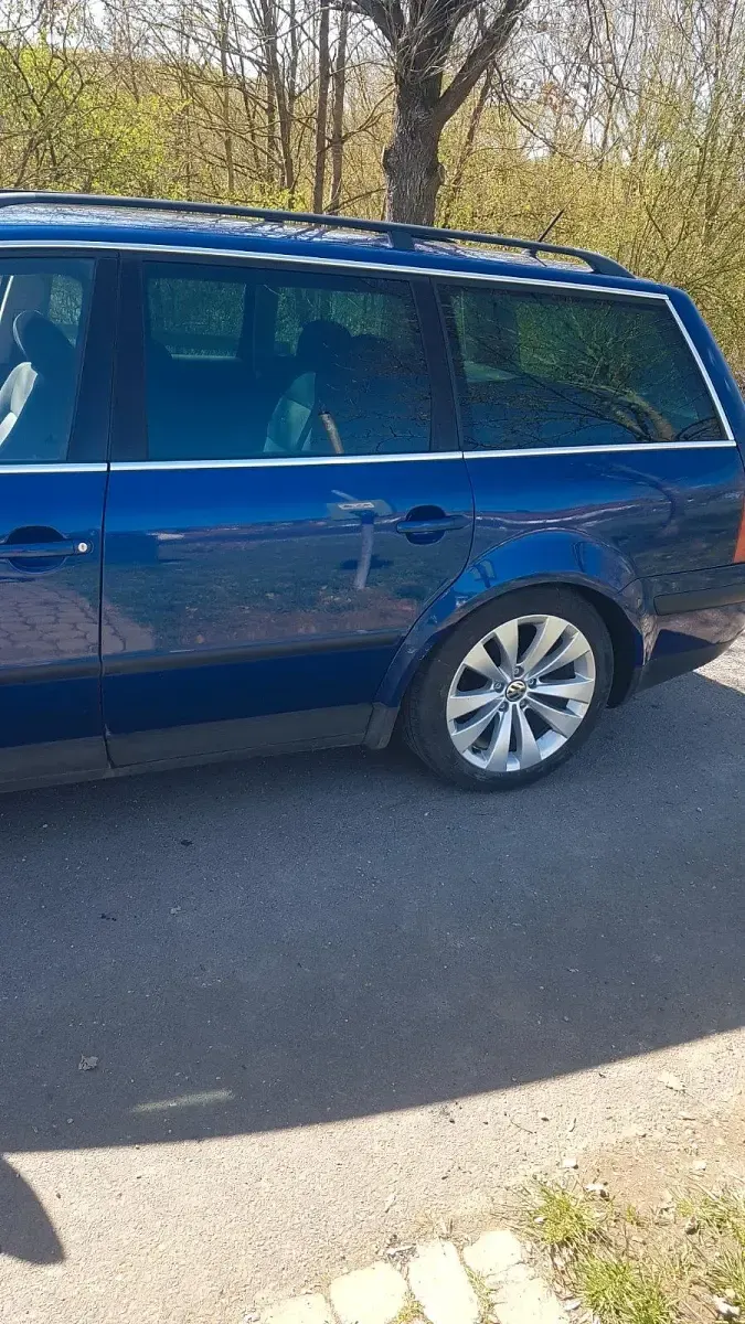 Usata VW Passat 131 CV (96 kW) 2003 Nero Station wagon
