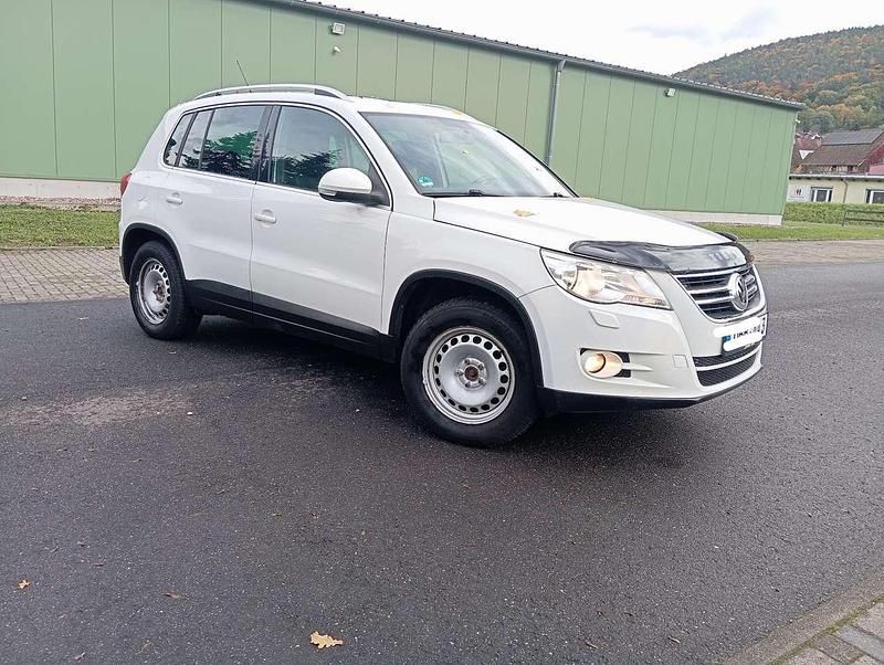 Weiß Gebraucht 2008 VW Tiguan Trendline SUV | 6.150 € (Fairer Preis) - Bild 1/4