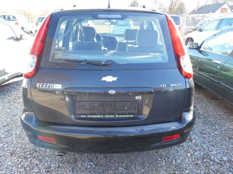 Schwarz Gebraucht 2007 Chevrolet Tacuma SE Van / Kleinbus | 1.150 € - Bild 1/4