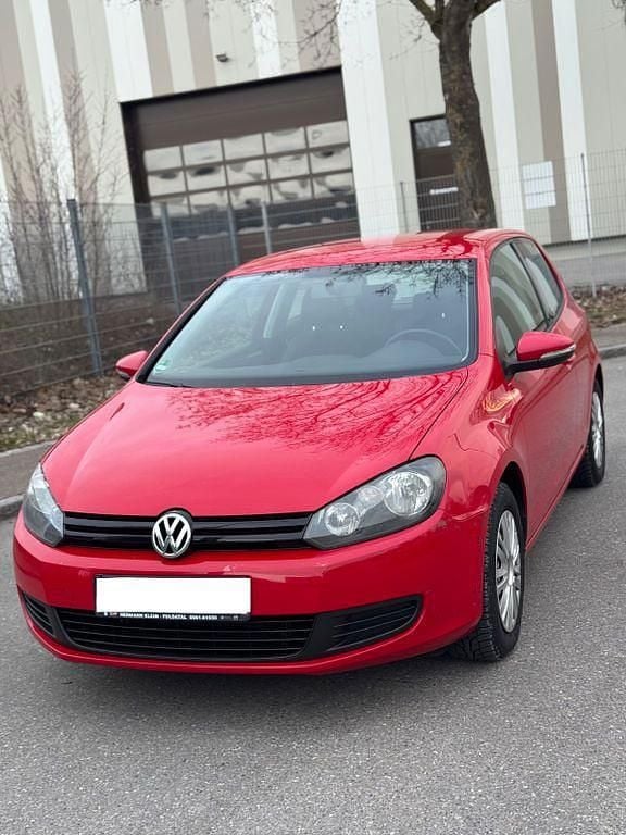 Gebraucht VW Golf VI 80 PS (58 kW) 2011 Rot Kleinwagen