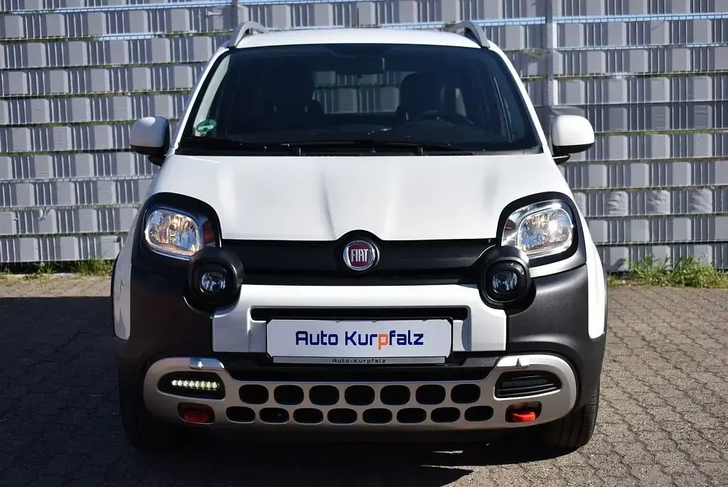 Gebraucht Fiat Panda Cross 69 PS (50 kW) 2022 Weiß Kleinwagen