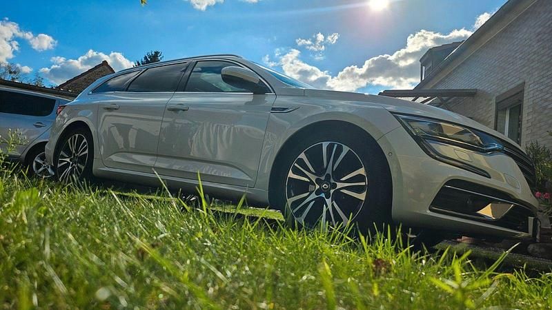 Weiß Gebraucht 2021 Renault Talisman Initiale Paris Kombi | 20.000 € (Fairer Preis) - Bild 1/4