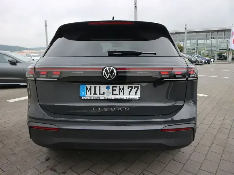 Gebraucht VW Tiguan Goal 150 PS (110 kW) 2025 Grau SUV