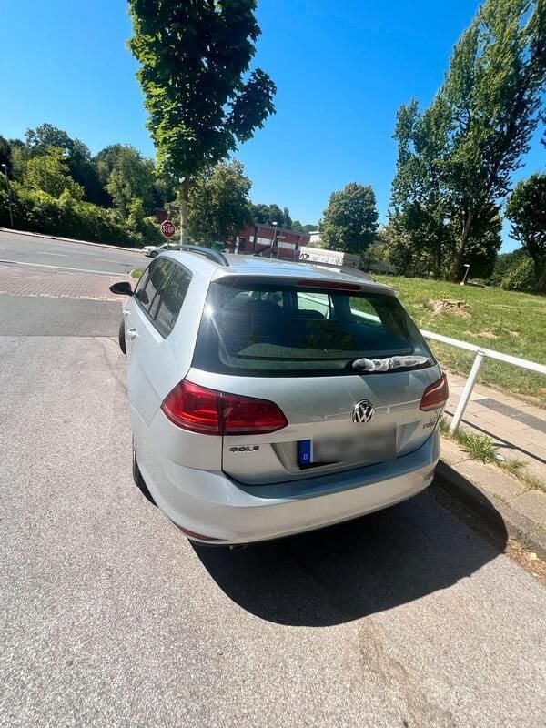 Grau Gebraucht 2015 VW Golf VII Kombi | 5.200 € (Superpreis) - Bild 1/4