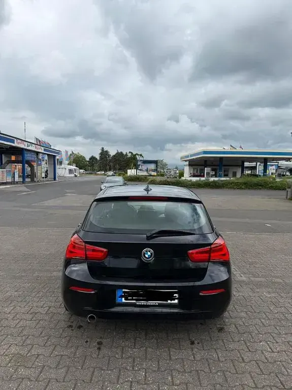 Second-hand BMW 116 116 CP (85 kW) 2017 Negru Hatchback
