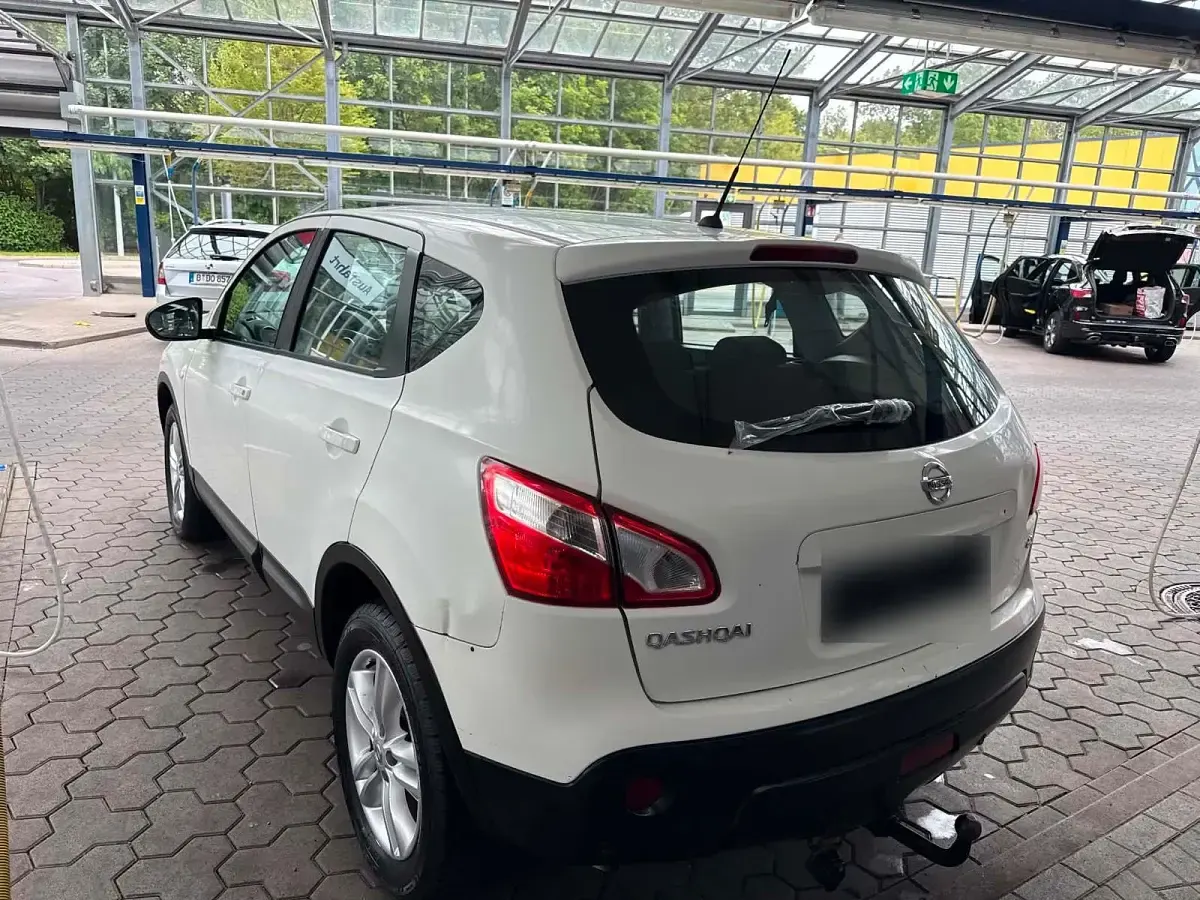Gebraucht Nissan Qashqai 130 PS (95 kW) 2012 Weiß SUV