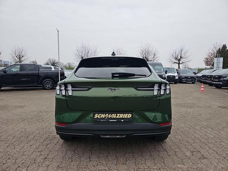 Nuova Ford Mustang Mach-E Extended Range 216 kW (294 CV) 2026 Verde SUV
