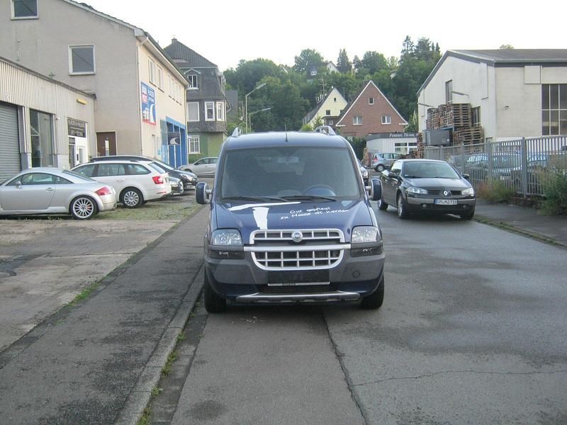 Blau Gebraucht 2005 Fiat Doblò Van / Kleinbus | 1.299 € (Etwas zu teuer) - Bild 1/4