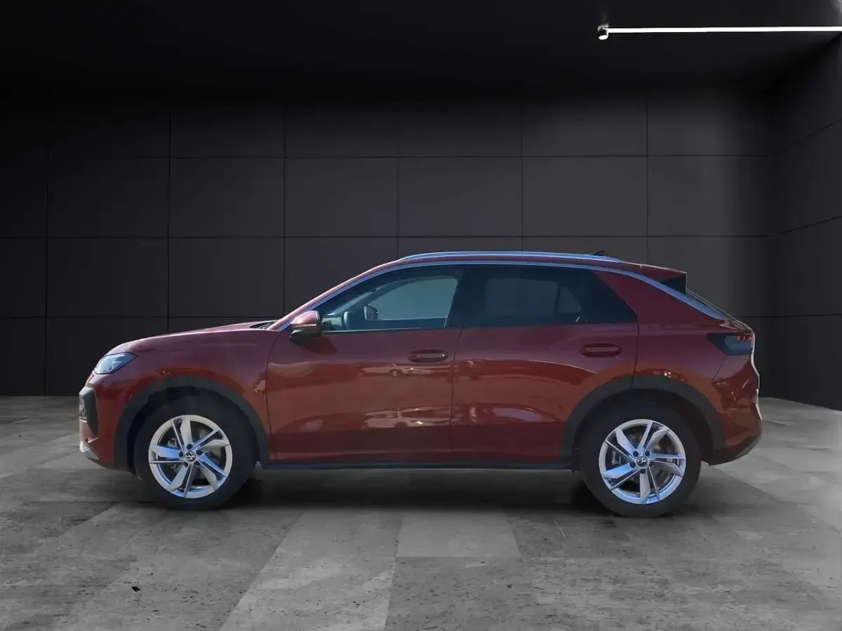 Gebraucht VW T-Roc Style 116 PS (85 kW) 2026 Flame red metallic SUV