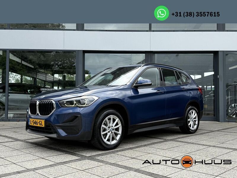 Blau Gebraucht 2021 BMW X1 Efficient Dynamics SUV | 17.700 € (Guter Preis) - Bild 1/4