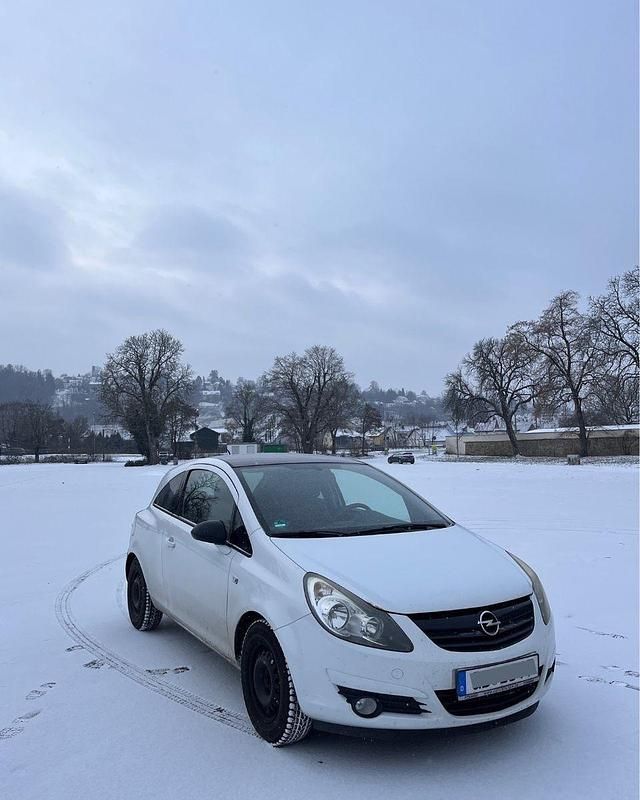 Weiß Gebraucht 2009 Opel Corsa Kleinwagen | 1.300 € (Superpreis) - Bild 1/4