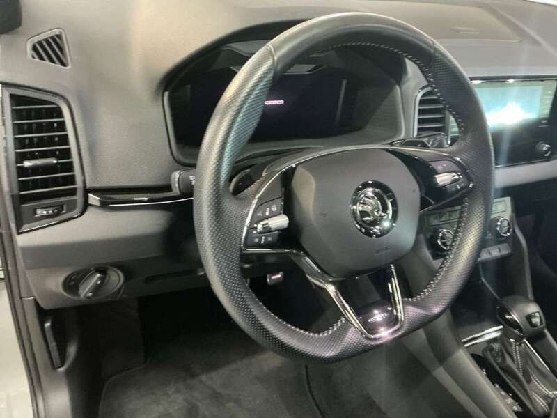 Grau Gebraucht 2022 Skoda Karoq SportLine SUV | 27.000 € (Fairer Preis) - Bild 1/4